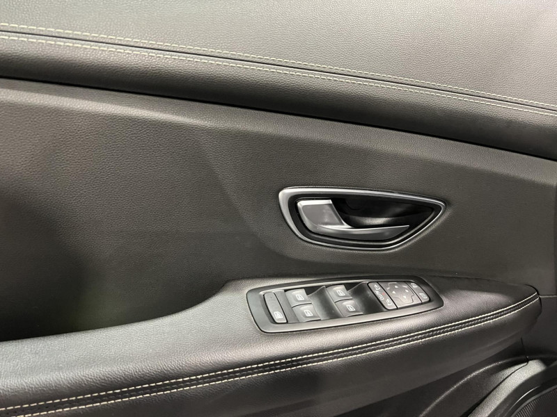 Photo 22 de l'offre de RENAULT GRAND SCENIC TCe 130 Energy Intens 7 Places à 13990€ chez VL Auto