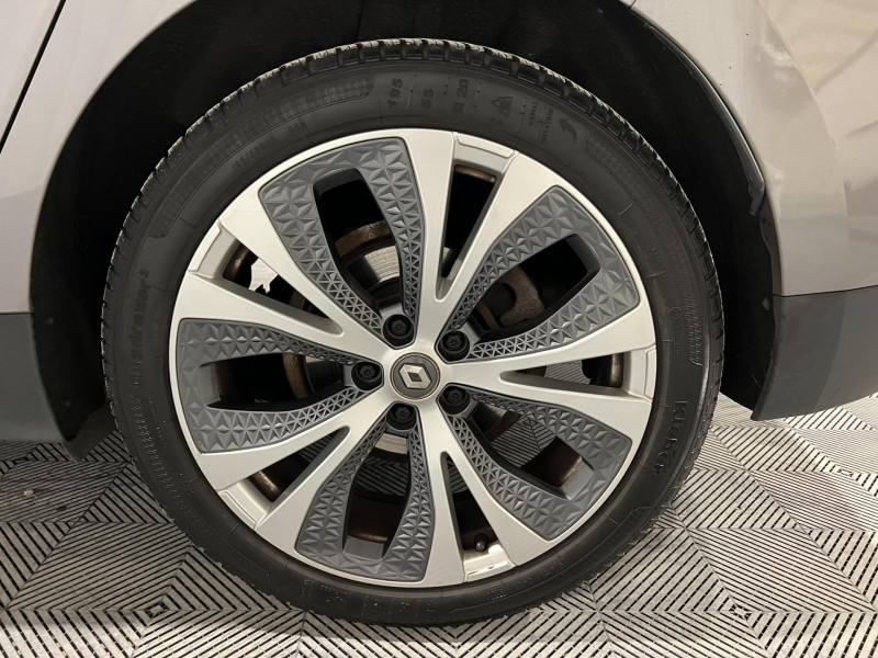 Photo 18 de l'offre de RENAULT GRAND SCENIC TCe 130 Energy Intens 7 Places à 13990€ chez VL Auto