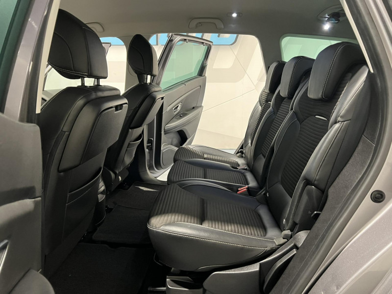 Photo 9 de l'offre de RENAULT GRAND SCENIC TCe 130 Energy Intens 7 Places à 13990€ chez VL Auto