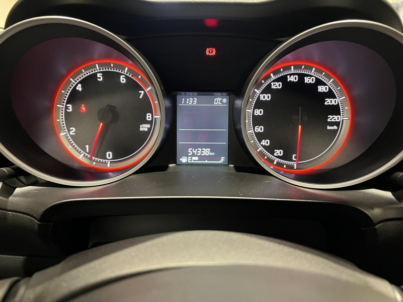 Photo 11 de l'offre de SUZUKI SWIFT 1.2 Dualjet Privillege à 9990€ chez VL Auto