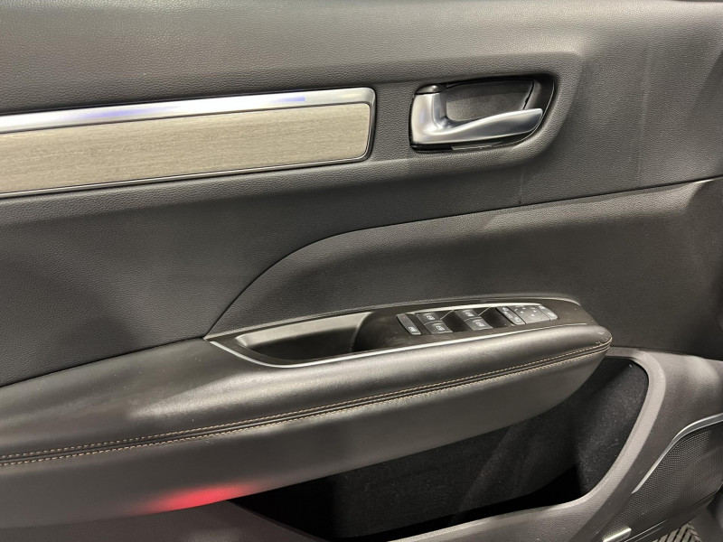 Photo 22 de l'offre de RENAULT KOLEOS Tce 160 EDC Initiale Paris à 22990€ chez VL Auto