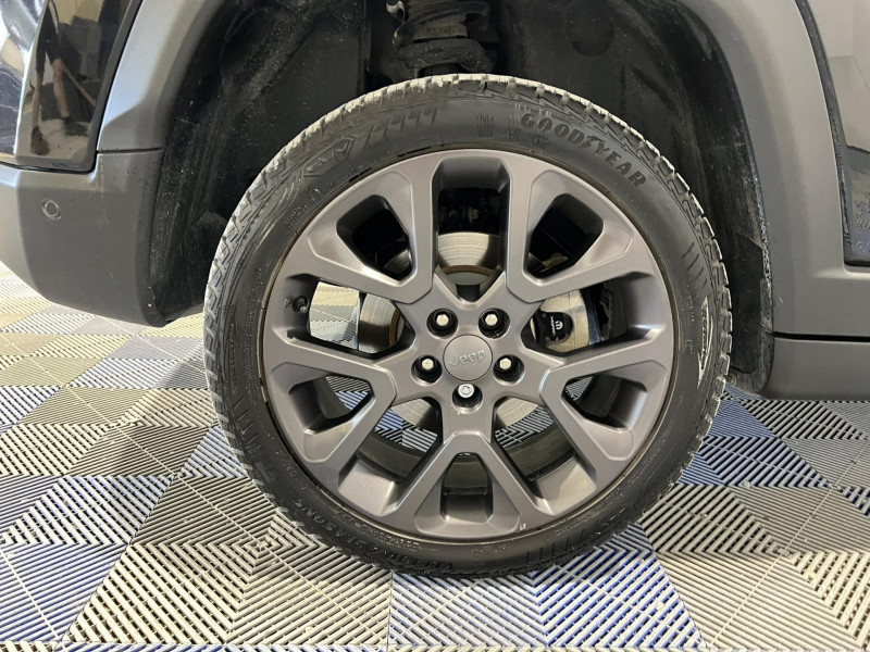 Photo 16 de l'offre de JEEP COMPASS 1.3 PHEV T4 240 ch 4xe eAWD S à 20990€ chez VL Auto