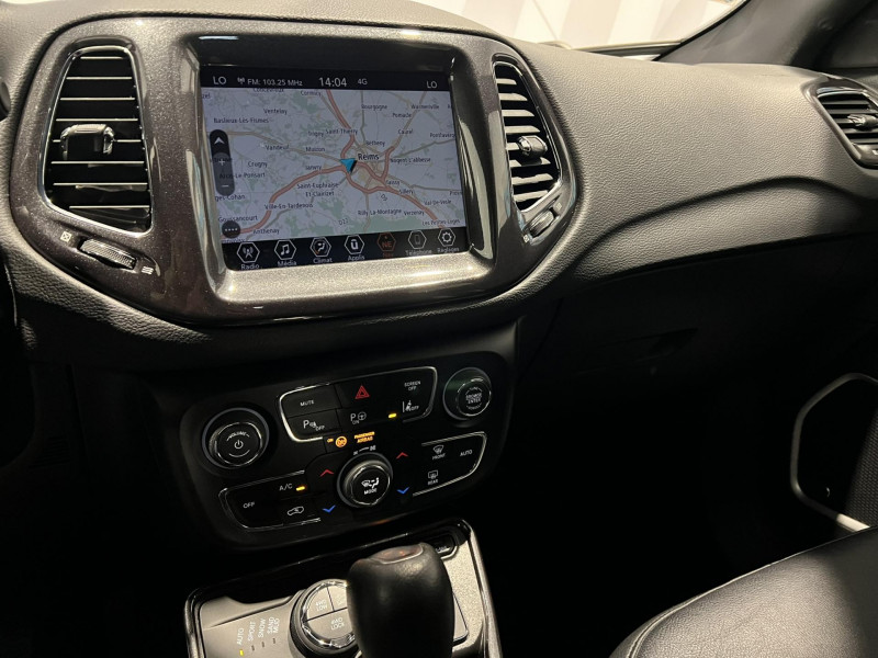 Photo 15 de l'offre de JEEP COMPASS 1.3 PHEV T4 240 ch 4xe eAWD S à 20990€ chez VL Auto
