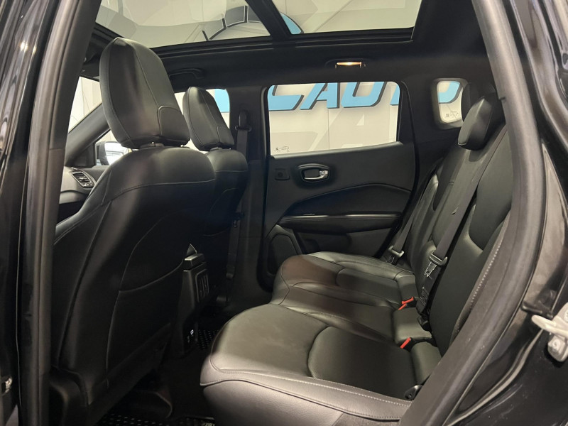 Photo 8 de l'offre de JEEP COMPASS 1.3 PHEV T4 240 ch 4xe eAWD S à 20990€ chez VL Auto