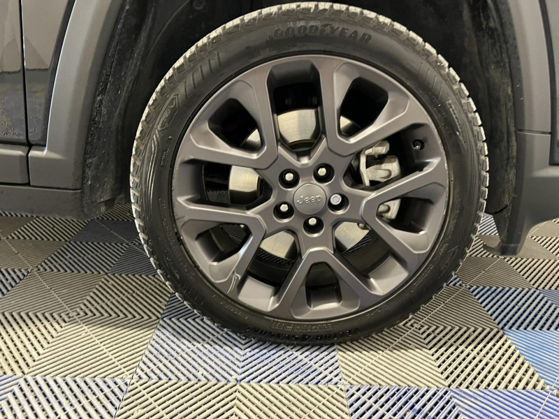 Photo 17 de l'offre de JEEP COMPASS 1.3 PHEV T4 240 ch 4xe eAWD S à 20990€ chez VL Auto