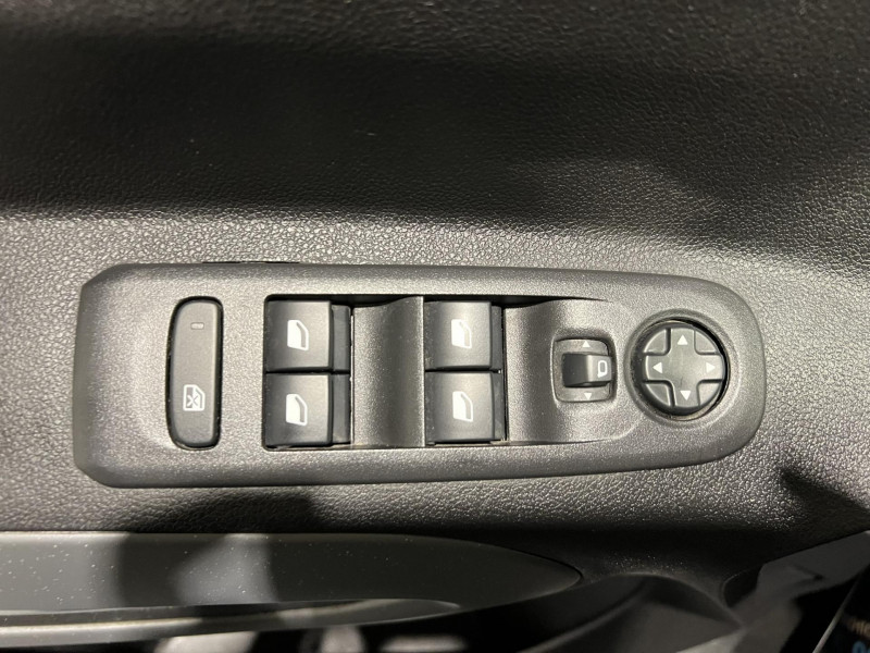 Photo 20 de l'offre de CITROEN BERLINGO Taille M BlueHDi 100 S&S BVM Feel à 14990€ chez VL Auto