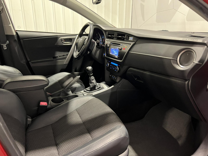 Photo 8 de l'offre de TOYOTA AURIS 124 D-4D Dynamic à 10990€ chez VL Auto
