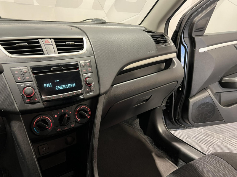 Photo 12 de l'offre de SUZUKI SWIFT 1.2 VVT Privilège à 7990€ chez VL Auto