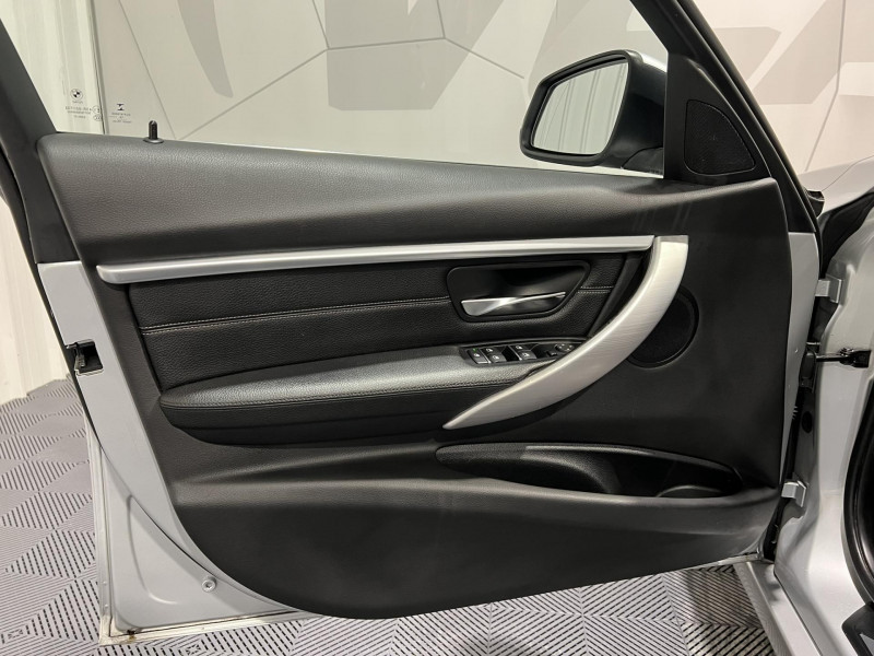 Photo 20 de l'offre de BMW SERIE 3 330e 252 ch F30 LCI Luxury BVA à 18490€ chez VL Auto