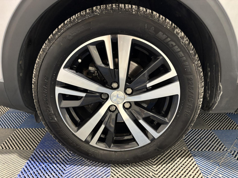 Photo 19 de l'offre de PEUGEOT 5008  BlueHDi 130ch S&S BVM6 GT Line 7 Places à 15990€ chez VL Auto