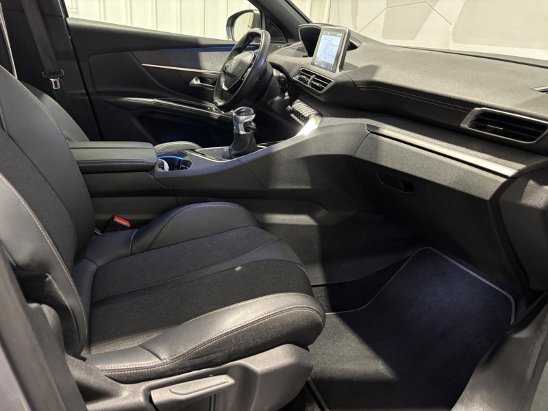 Photo 14 de l'offre de PEUGEOT 5008  BlueHDi 130ch S&S BVM6 GT Line 7 Places à 15990€ chez VL Auto