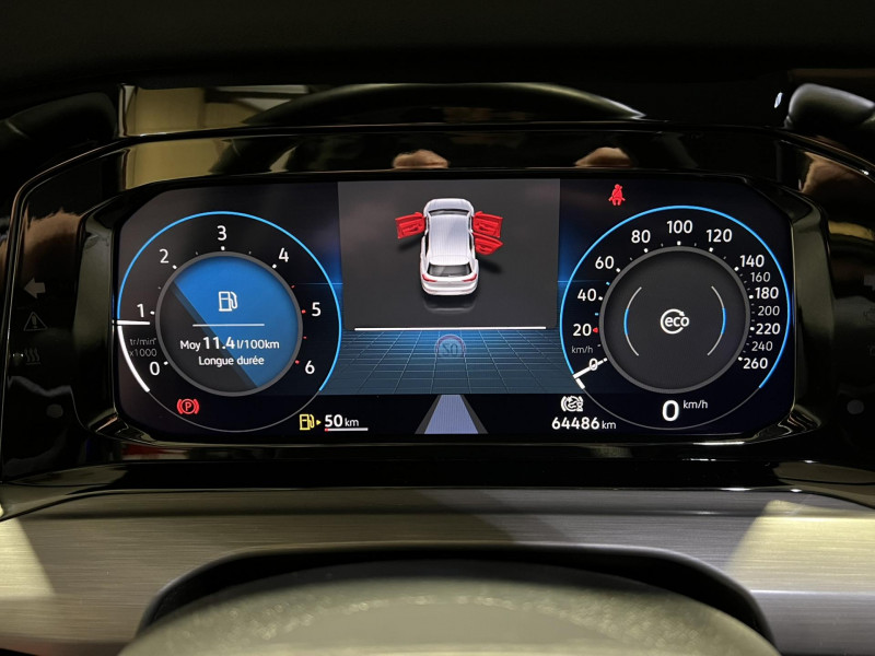 Photo 11 de l'offre de VOLKSWAGEN GOLF 2.0 TDI SCR - 150 Life Plus à 21990€ chez VL Auto