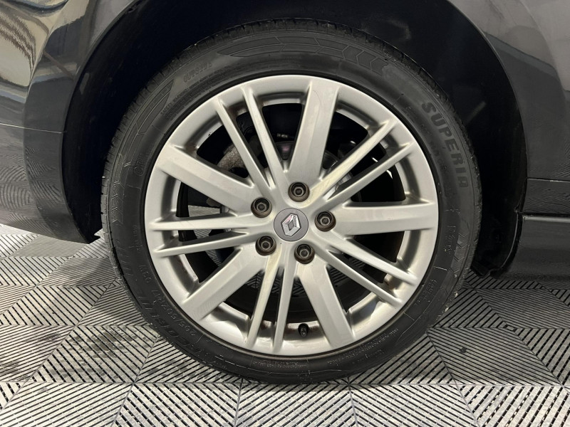 Photo 18 de l'offre de RENAULT MEGANE CC TCe 130 GT LINE à 10490€ chez VL Auto