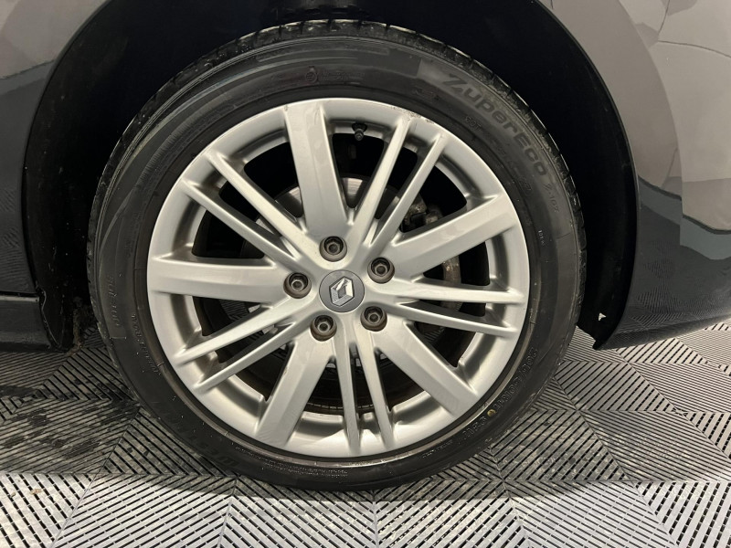 Photo 19 de l'offre de RENAULT MEGANE CC TCe 130 GT LINE à 10490€ chez VL Auto