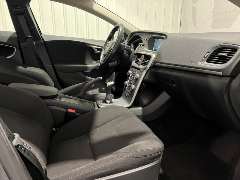 Photo 8 de l'offre de VOLVO V40  D2 120 Kinetic à 12490€ chez VL Auto