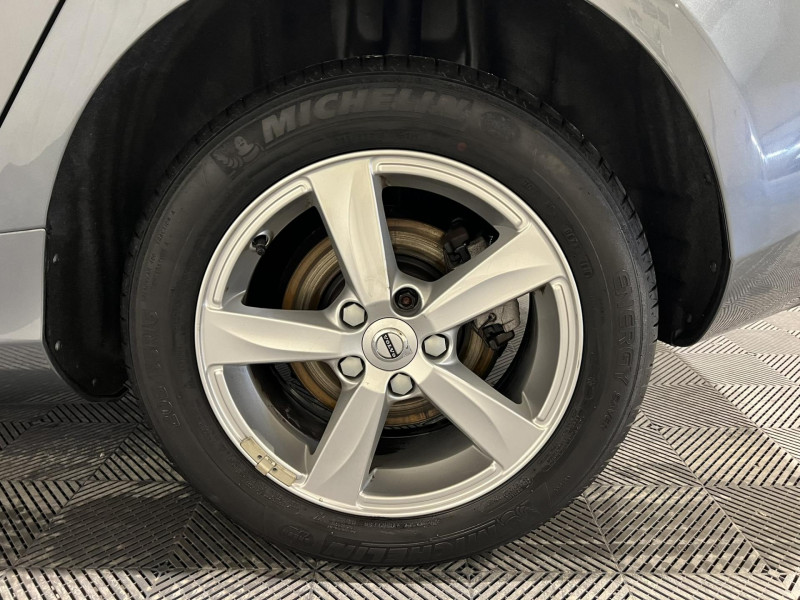 Photo 18 de l'offre de VOLVO V40  D2 120 Kinetic à 12490€ chez VL Auto
