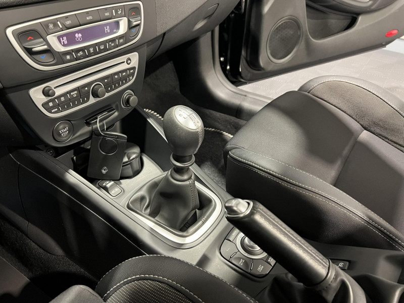 Photo 14 de l'offre de RENAULT MEGANE CC TCe 130 GT LINE à 10490€ chez VL Auto