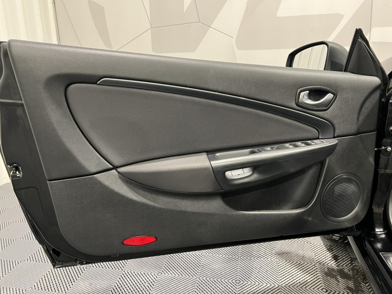 Photo 25 de l'offre de RENAULT MEGANE CC TCe 130 GT LINE à 10490€ chez VL Auto