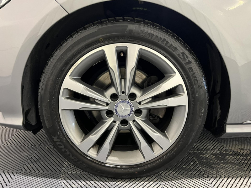 Photo 19 de l'offre de MERCEDES-BENZ CLASSE E BREAK 200 CDI Executive A à 17490€ chez VL Auto
