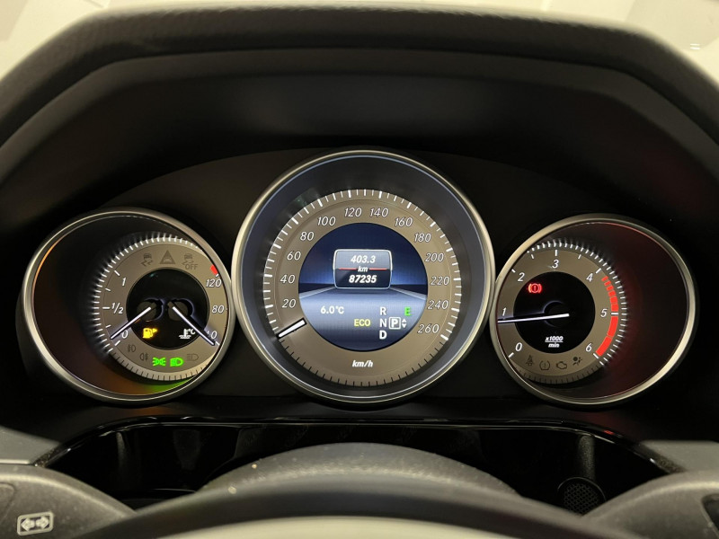 Photo 11 de l'offre de MERCEDES-BENZ CLASSE E BREAK 200 CDI Executive A à 17490€ chez VL Auto