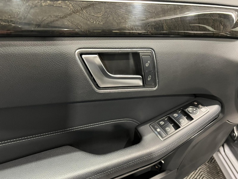 Photo 22 de l'offre de MERCEDES-BENZ CLASSE E BREAK 200 CDI Executive A à 17490€ chez VL Auto