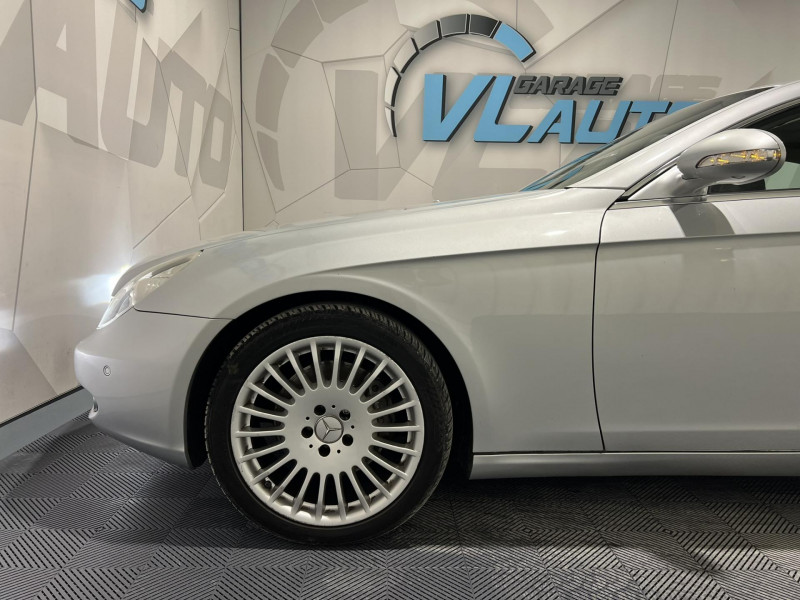 Photo 24 de l'offre de MERCEDES-BENZ CLS 500 BVA à 16490€ chez VL Auto