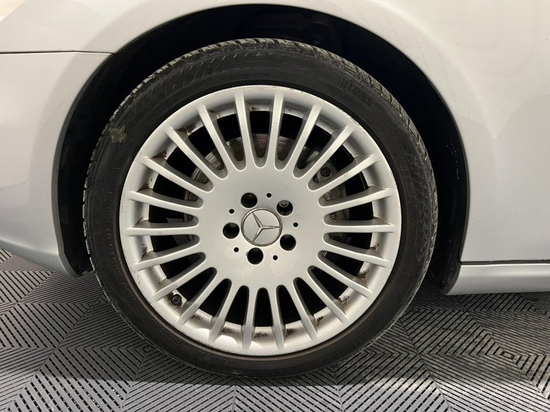 Photo 19 de l'offre de MERCEDES-BENZ CLS 500 BVA à 16490€ chez VL Auto