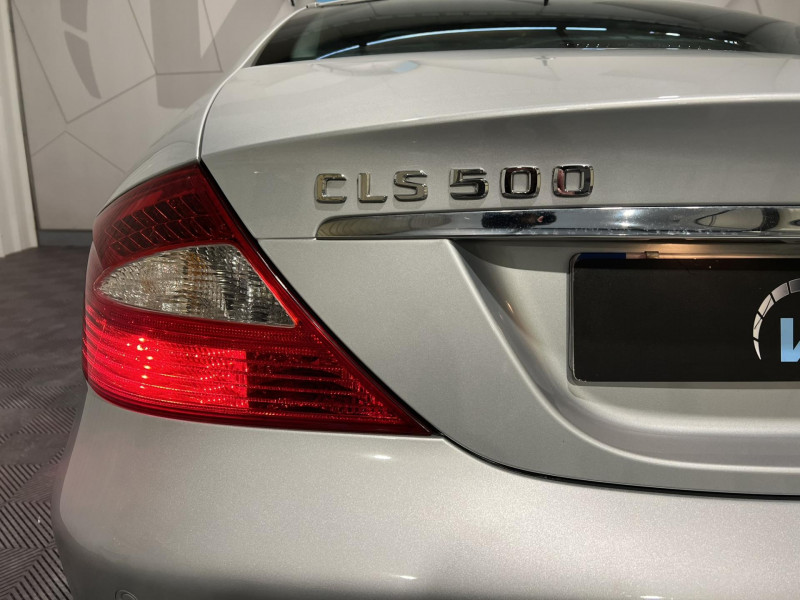 Photo 23 de l'offre de MERCEDES-BENZ CLS 500 BVA à 16490€ chez VL Auto