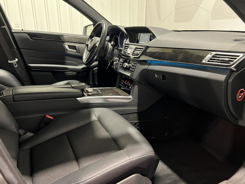 Photo 8 de l'offre de MERCEDES-BENZ CLASSE E BREAK 200 CDI Executive A à 17490€ chez VL Auto