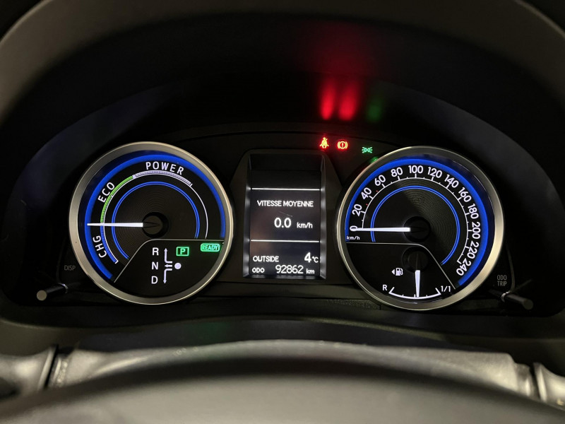 Photo 11 de l'offre de TOYOTA AURIS TOURING SPORTS Hybride 136h Dynamic Business à 13990€ chez VL Auto
