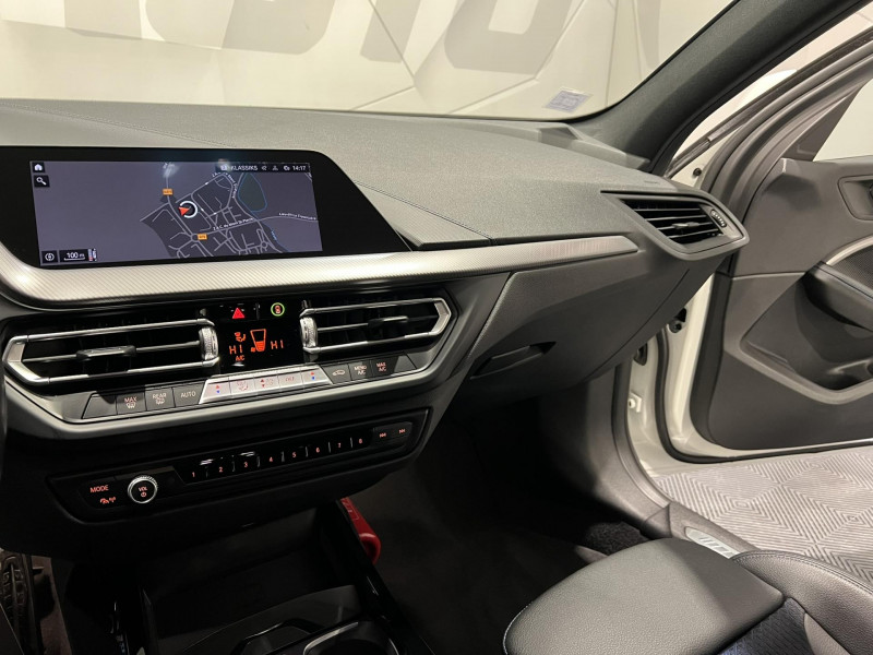 Photo 12 de l'offre de BMW SERIE 1 118d 150 ch BVA8 F40 M Sport à 23990€ chez VL Auto