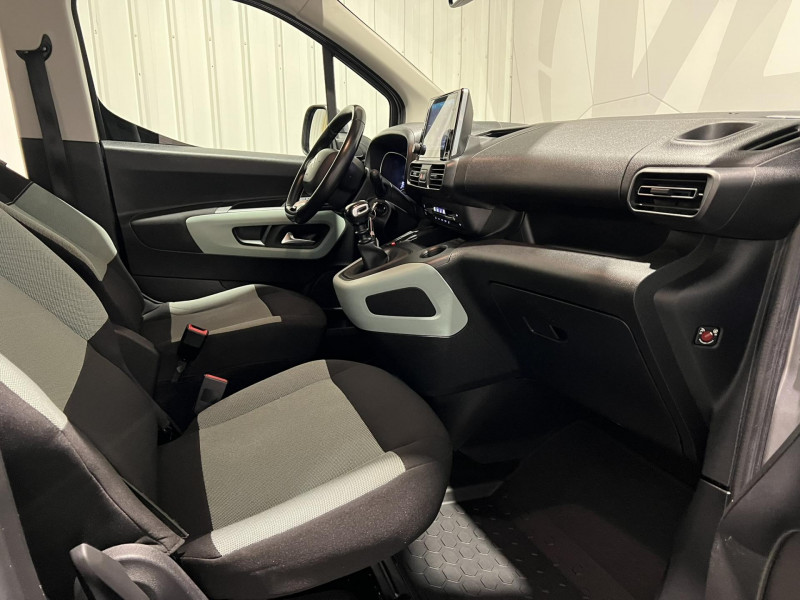 Photo 8 de l'offre de CITROEN BERLINGO Taille XL 7pl BlueHDi 130 S&S BVM6 Shine à 17990€ chez VL Auto