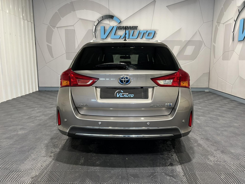 Photo 4 de l'offre de TOYOTA AURIS TOURING SPORTS Hybride 136h Dynamic Business à 13990€ chez VL Auto