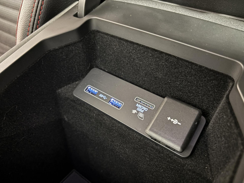 Photo 24 de l'offre de LAND-ROVER DISCOVERY SPORT P200 MHEV AWD BVA R-Dynamic SE à 27990€ chez VL Auto