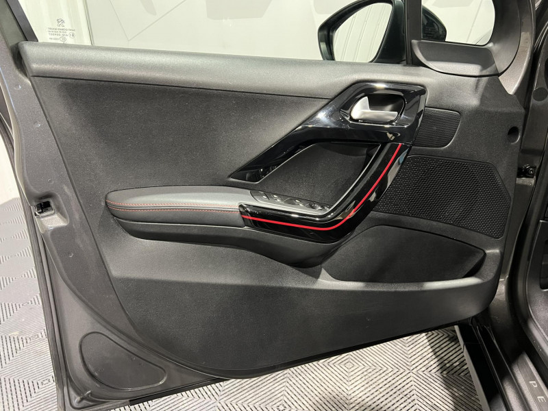 Photo 20 de l'offre de PEUGEOT 2008  BlueHDi 100ch BVM6 GT Line à 10990€ chez VL Auto