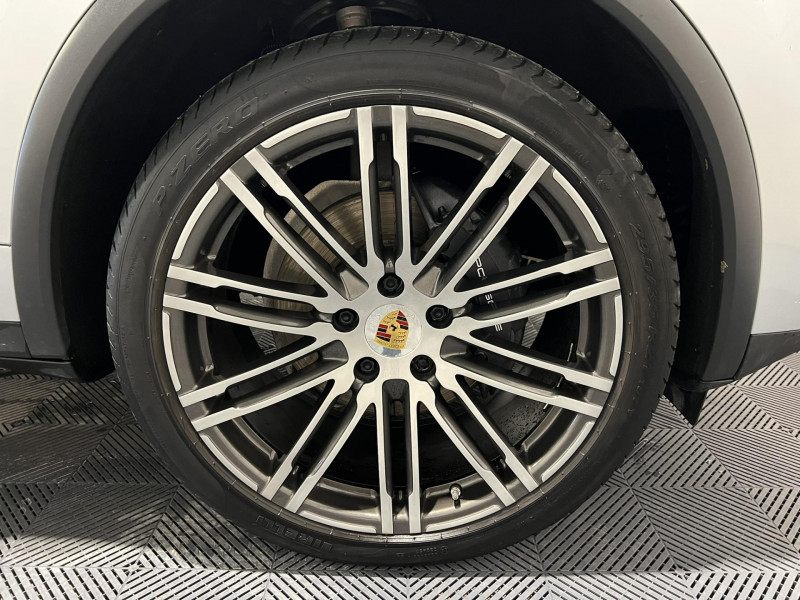 Photo 17 de l'offre de PORSCHE CAYENNE 3.0D V6 262 ch Tiptronic A à 36990€ chez VL Auto