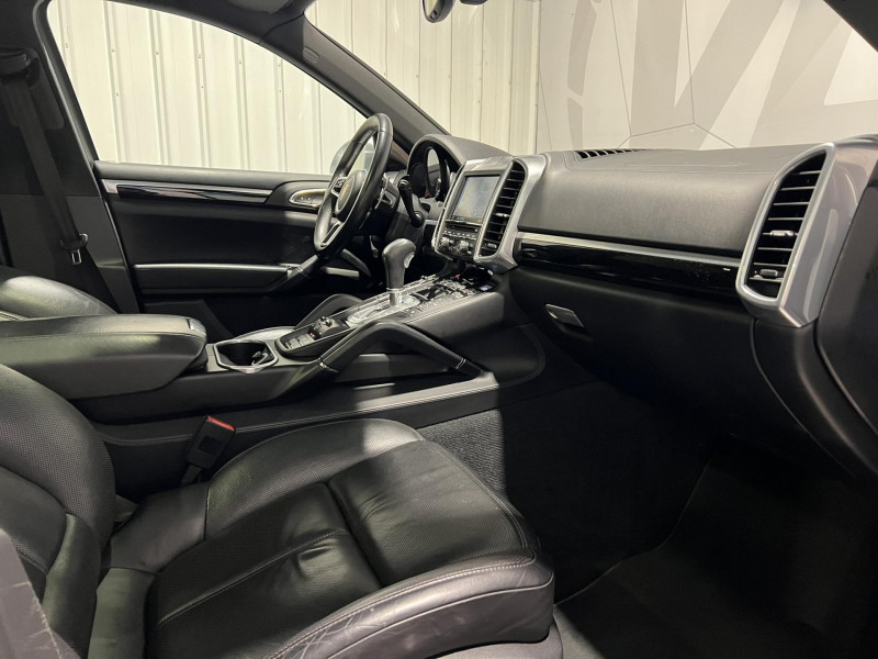 Photo 8 de l'offre de PORSCHE CAYENNE 3.0D V6 262 ch Tiptronic A à 36990€ chez VL Auto
