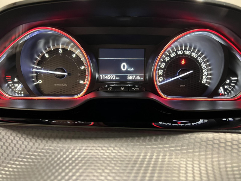 Photo 11 de l'offre de PEUGEOT 2008  BlueHDi 100ch BVM6 GT Line à 10990€ chez VL Auto