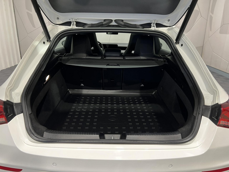 Photo 10 de l'offre de MERCEDES-BENZ CLA 220 d - BV 8G-DCT  AMG Line à 34990€ chez VL Auto
