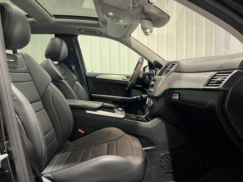 Photo 11 de l'offre de MERCEDES-BENZ CLASSE M ML 63 AMG 4MATIC bva pack performance AMG 558 CV à 41990€ chez VL Auto