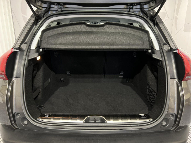 Photo 10 de l'offre de PEUGEOT 2008  BlueHDi 100ch BVM6 GT Line à 10990€ chez VL Auto