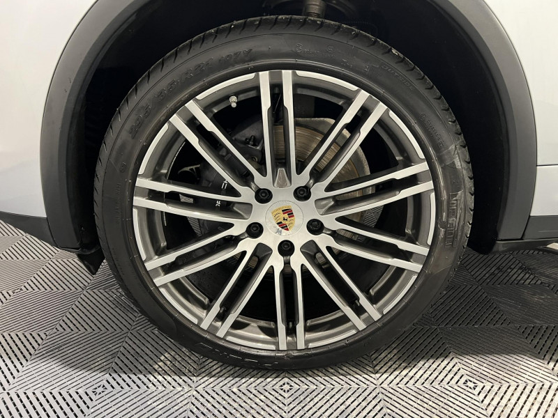 Photo 20 de l'offre de PORSCHE CAYENNE 3.0D V6 262 ch Tiptronic A à 36990€ chez VL Auto