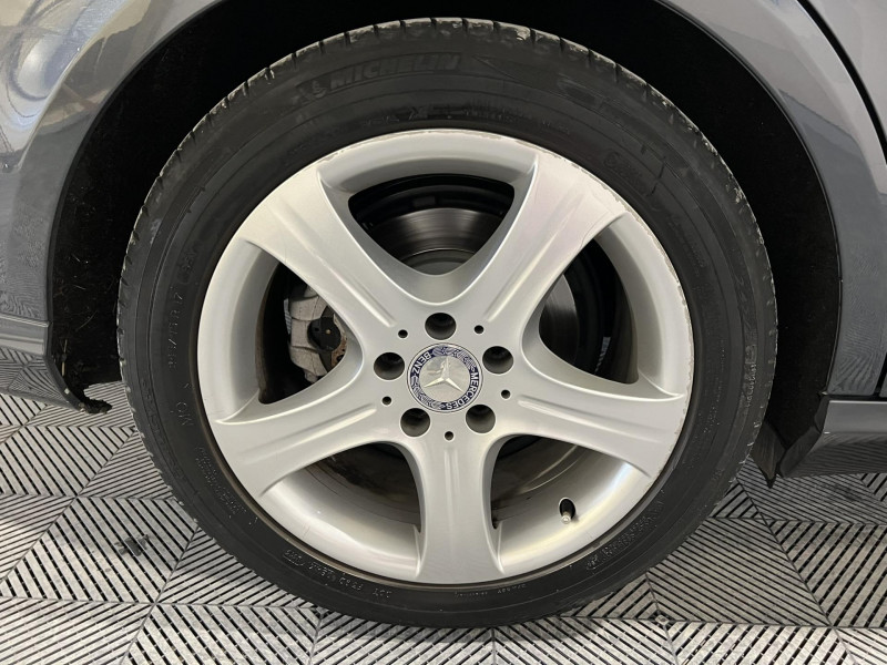 Photo 17 de l'offre de MERCEDES-BENZ CLASSE E 220 CDI Executive BVA à 19490€ chez VL Auto