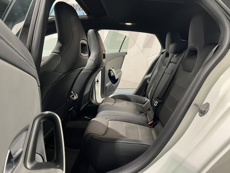 Photo 9 de l'offre de MERCEDES-BENZ CLA 220 d - BV 8G-DCT  AMG Line à 34990€ chez VL Auto