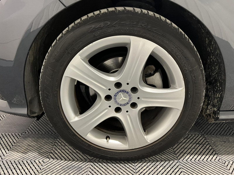 Photo 19 de l'offre de MERCEDES-BENZ CLASSE E 220 CDI Executive BVA à 19490€ chez VL Auto