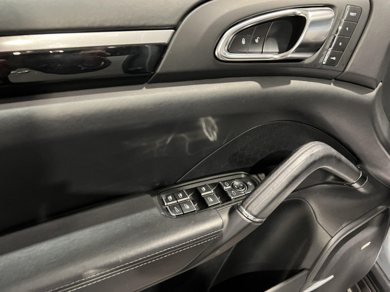 Photo 24 de l'offre de PORSCHE CAYENNE 3.0D V6 262 ch Tiptronic A à 36990€ chez VL Auto