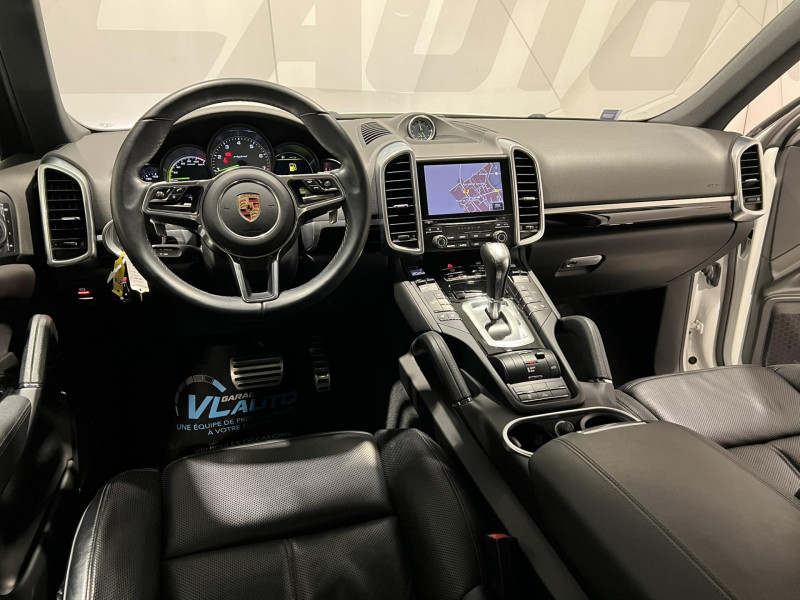 Photo 14 de l'offre de PORSCHE CAYENNE 3.0 V6 416 ch S E-Hybrid Tiptronic A à 37990€ chez VL Auto