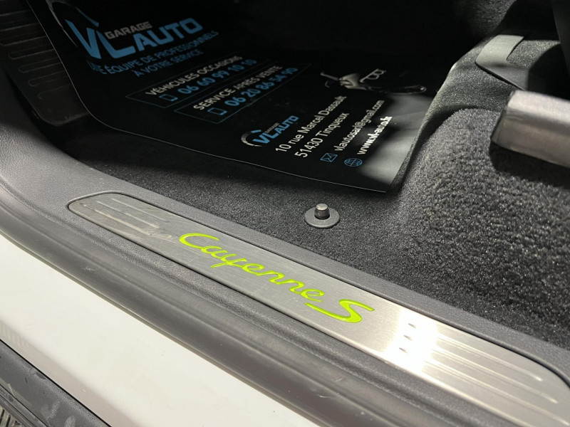 Photo 30 de l'offre de PORSCHE CAYENNE 3.0 V6 416 ch S E-Hybrid Tiptronic A à 37990€ chez VL Auto