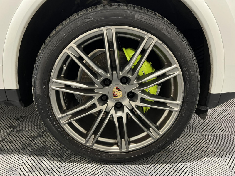 Photo 17 de l'offre de PORSCHE CAYENNE 3.0 V6 416 ch S E-Hybrid Tiptronic A à 37990€ chez VL Auto