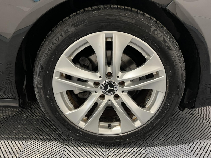 Photo 16 de l'offre de MERCEDES-BENZ CLASSE E 200 CDI BlueEfficiency Avantgarde Executive à 12490€ chez VL Auto